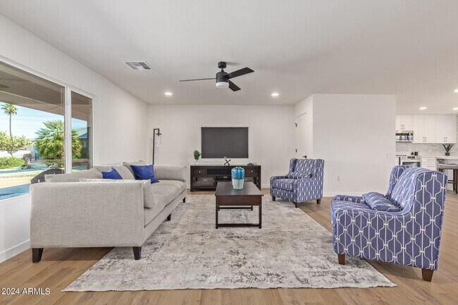 Building Photo - 13043 Wildwood Dr