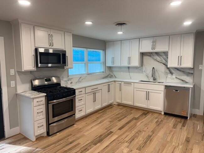 Foto del edificio - 2858 Royal Ln