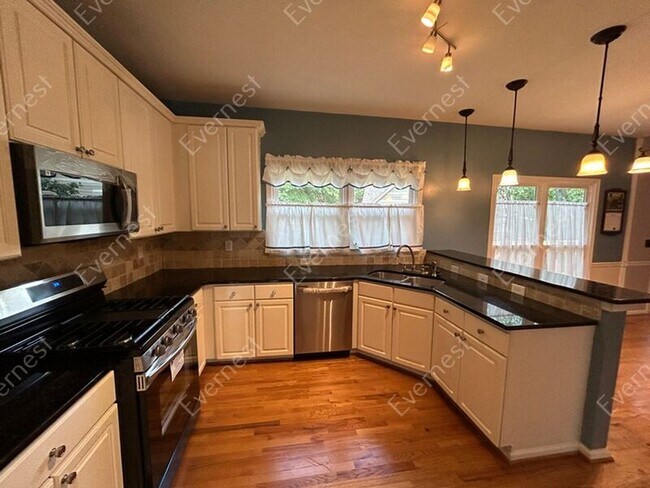 Building Photo - 700 Ullswater Cove