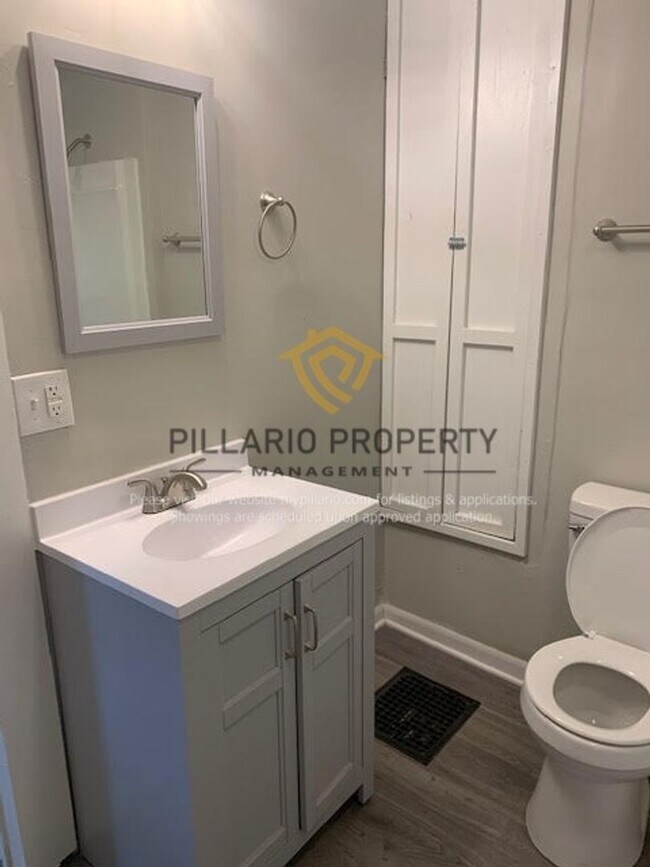 Foto del edificio - 1017 W 33rd St