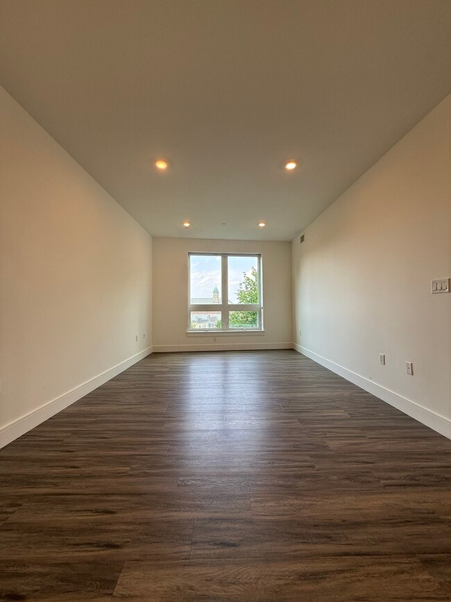 Building Photo - 11 Beechcroft St