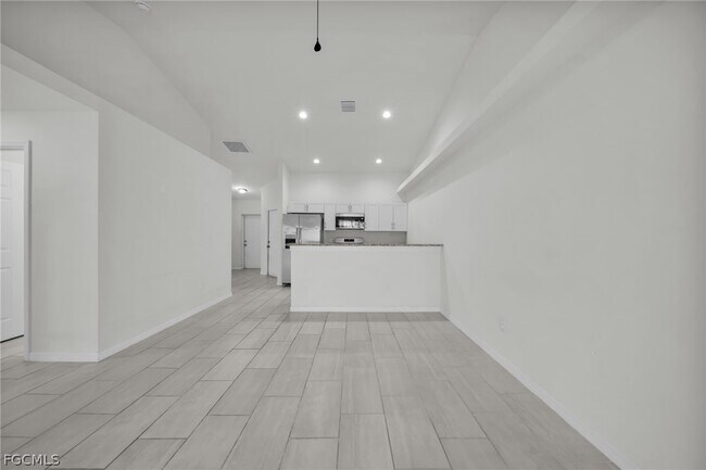 Foto del edificio - 614 SW 3rd Ct