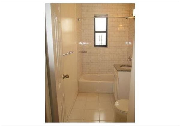 Foto del edificio - 4324 43rd St