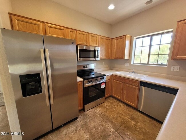 Building Photo - Quiet 2 bedroom condo in Fountain Hills!