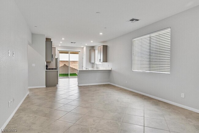 Foto del edificio - 2388 Bellinzona Pl