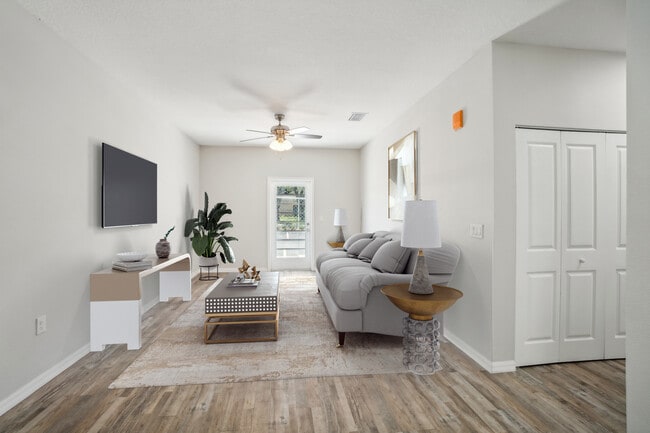 Building Photo - 14522 N Nebraska Ave