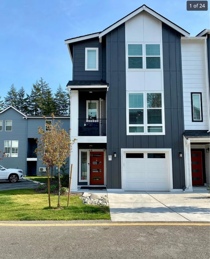 Building Photo - Lynnwood Townhome