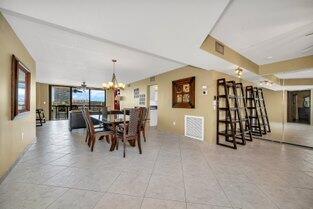 Building Photo - 200 Golden Isles Dr