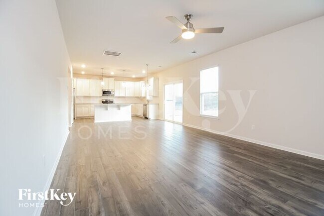 Building Photo - 1101 Mission Hill Ln