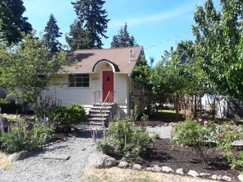 Primary Photo - One bedroom duplex - 1 bedroom