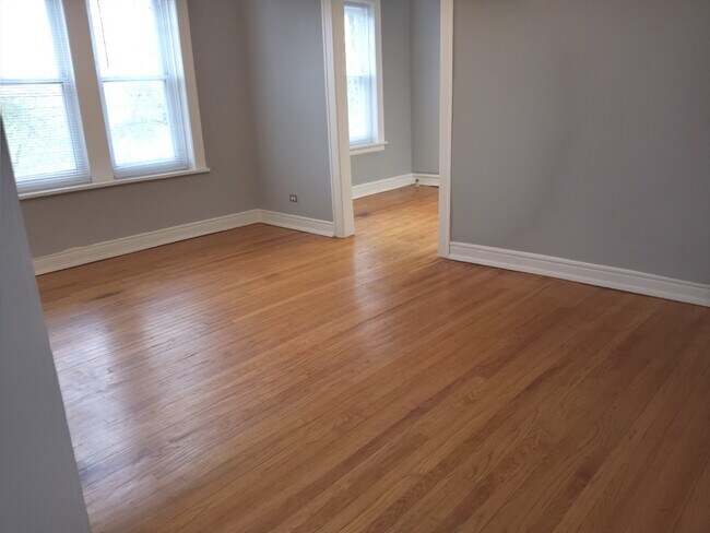 Foto del edificio - 3000 N Cicero Ave