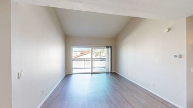 Interior Photo - Huntington Vista