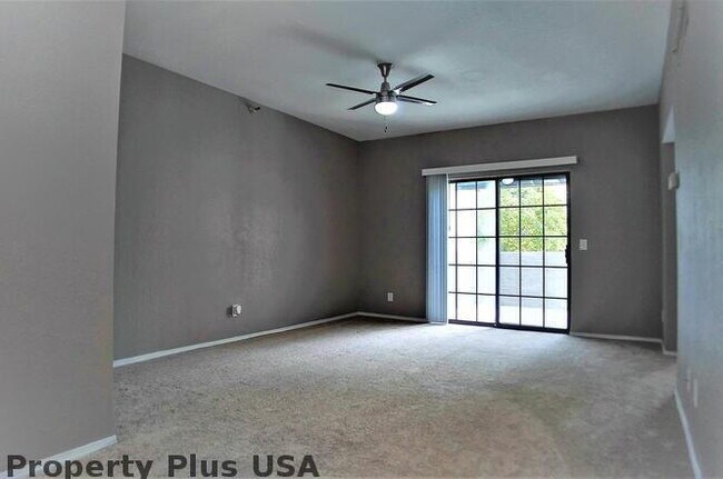 Building Photo - "Chic Scottsdale Retreat: Cozy 1-Bedroom Gem with Modern Comforts!"
