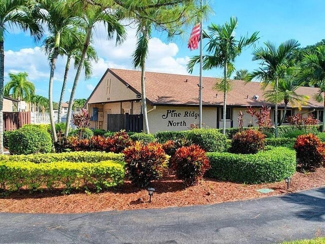 Foto del edificio - 819 Sky Pine Way