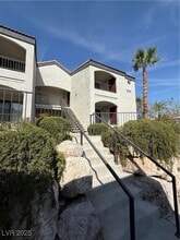 Building Photo - 950 Seven Hills Dr