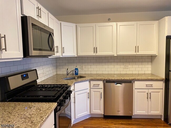 Foto del edificio - 290 3rd St