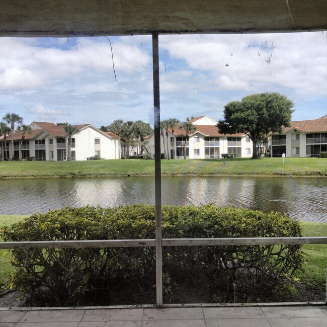 Foto del edificio - 4108 Glenmoor Dr