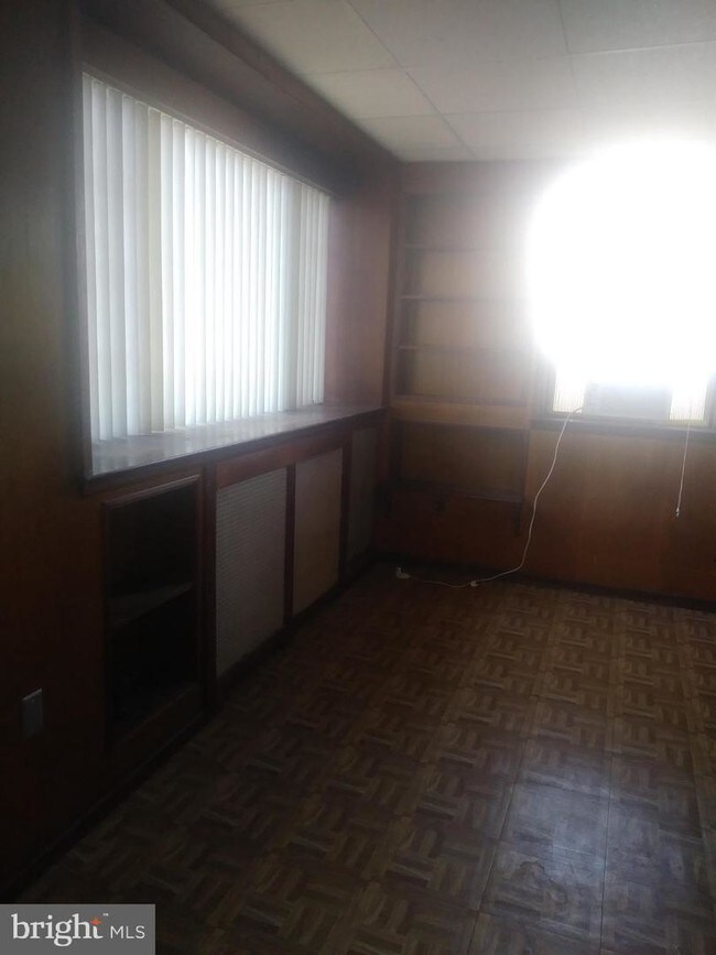 Foto del edificio - 313 N Maple Ave