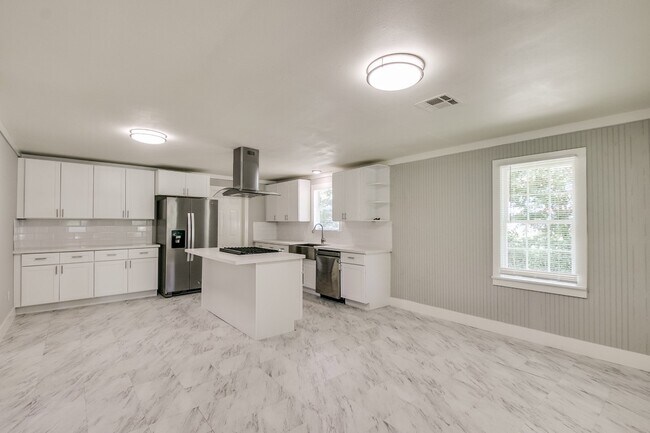 Foto del edificio - 3901 McKinney Dr