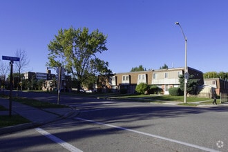 Building Photo - Bloor and Havenwood Townhomes
