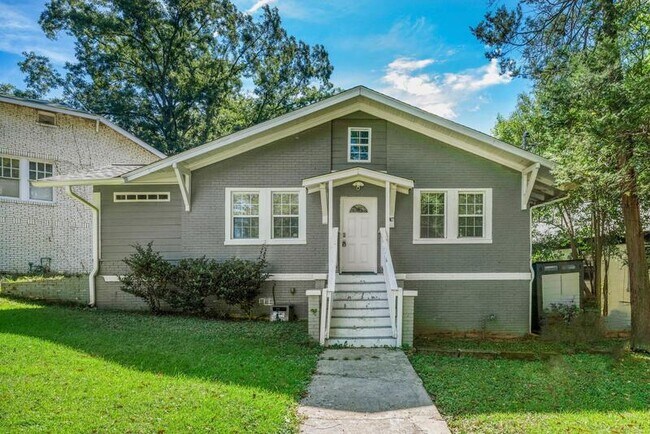 Foto del edificio - 1612 Olympian Cir SW