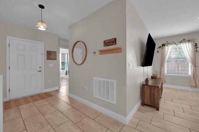 Foto del edificio - 615 NW Monticello Pl