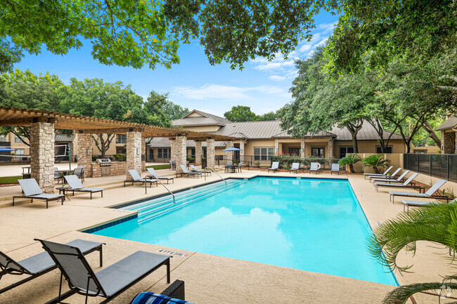 Building Photo - Villas At Oakwell Farms