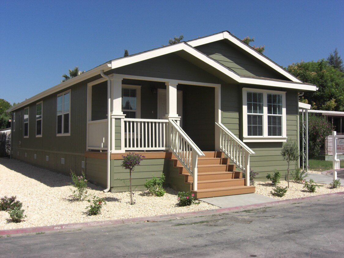 Primary Photo - 20 Yosemite Rd