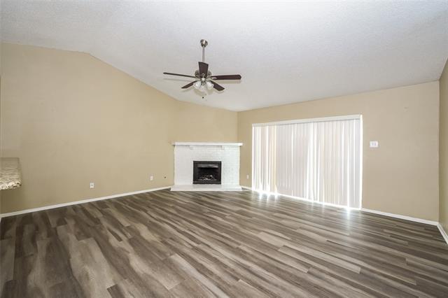 Foto del edificio - 7305 Shadow Bend Dr