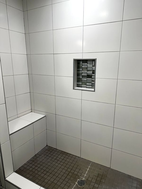 Building Photo - 325 Clemente Ave