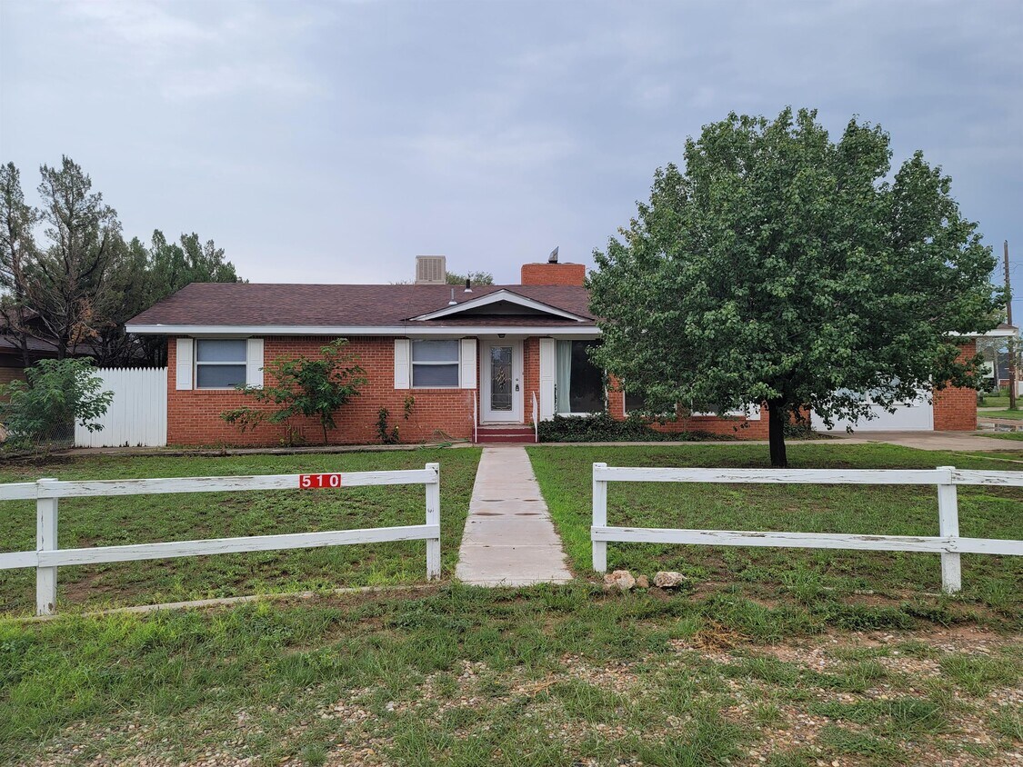 510 E 18th St, Portales, NM 88130 House Rental in Portales, NM