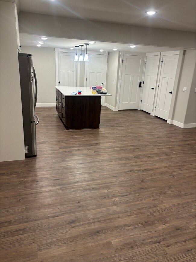 Building Photo - 1138 N 1000 E