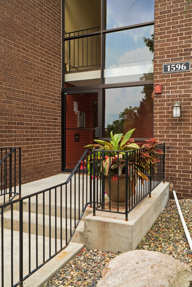 Barbary Knoll Apartments Apartments Chaska, MN