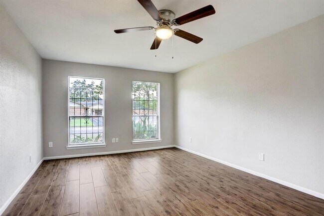 Building Photo - 4802 Palmetto St