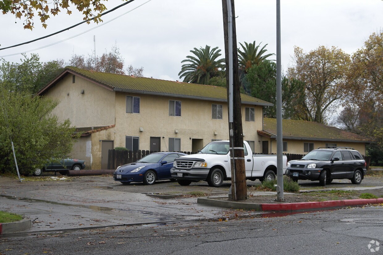 Foto del edificio - 451-457 W 22nd St