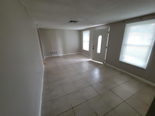 Foto del edificio - 7914 Wallaba Ln