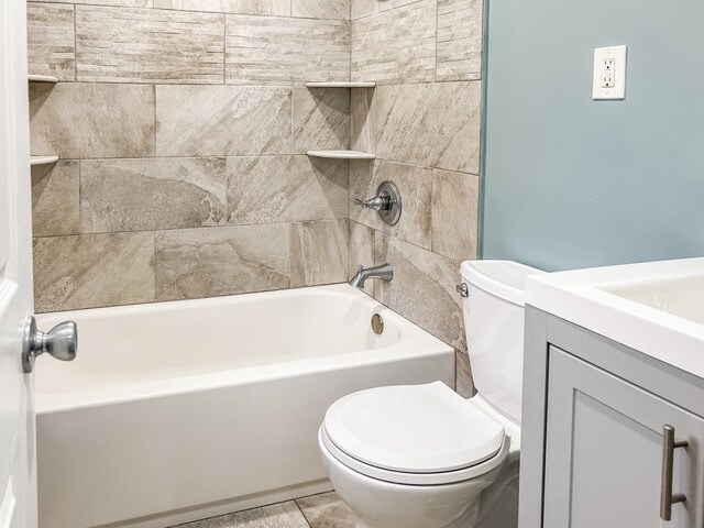New full bath - 701 Lincoln Ave