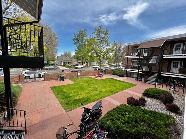 Foto del edificio - Charming 1 Bedroom 1 Bathroom Condo