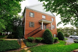 Building Photo - 307 Le Gran Bend