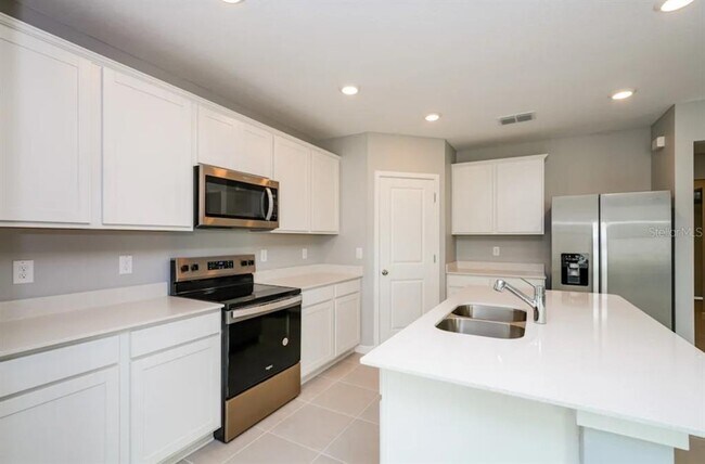 Building Photo - 4039 Obsidian Dr