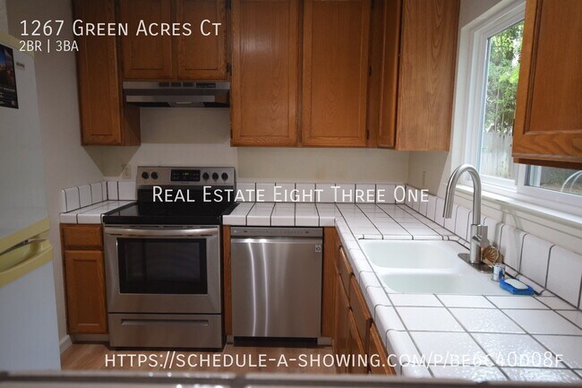 Foto del edificio - 1267 Green Acres Ct
