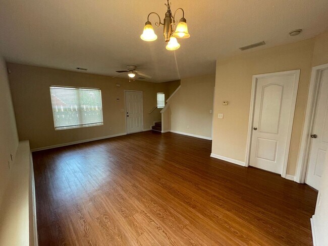 Building Photo - BRIDGEWATER HOME! PRE-LEASING FOR AUGUST 2026!