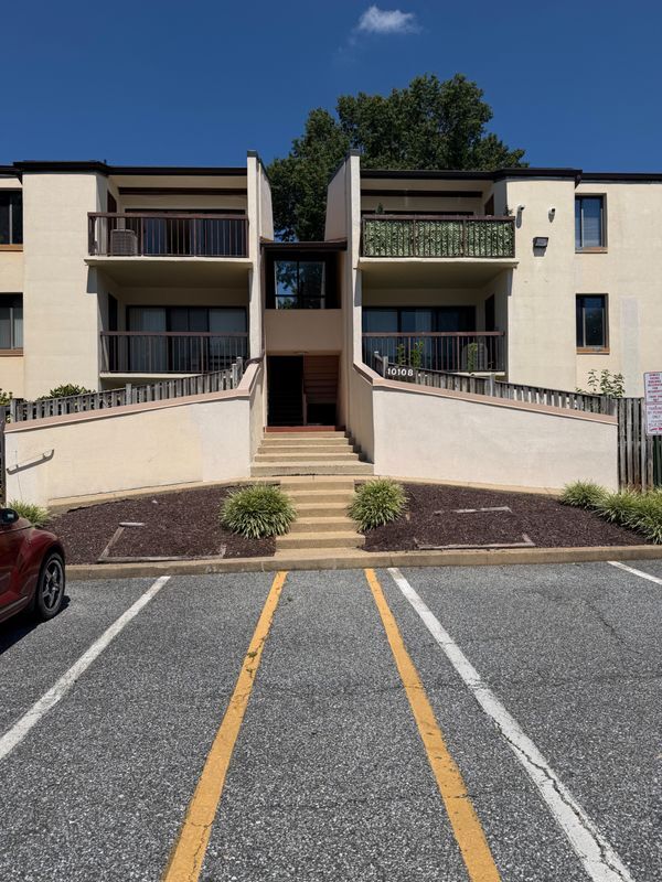 Building Photo - 10108 Campus Way S