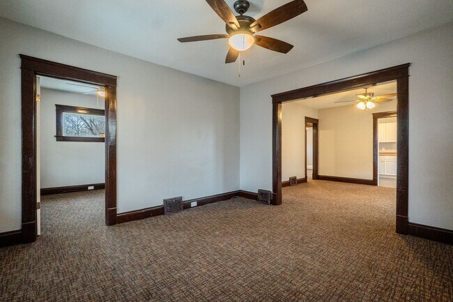 Building Photo - 3394-3396 W 54th St