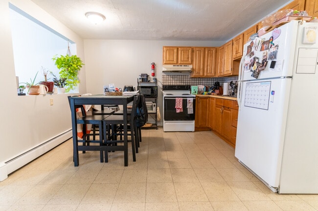 Building Photo - 130 Emerson St