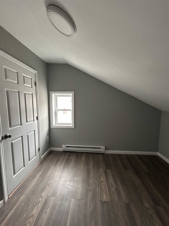 Building Photo - 50 Noxon St