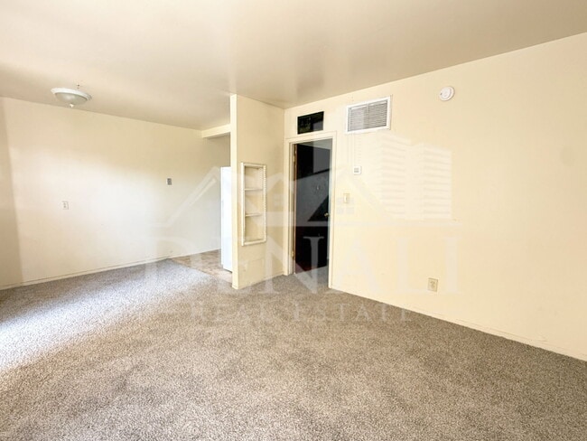 Building Photo - 1211 W Apache Trail