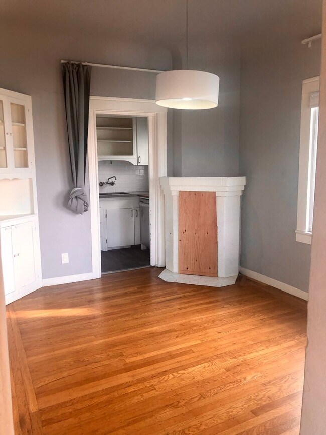 Foto del edificio - Sunny one bedroom house surrounded by lush...
