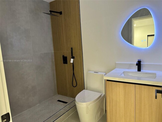 Foto del edificio - 10890 SW 68th Dr