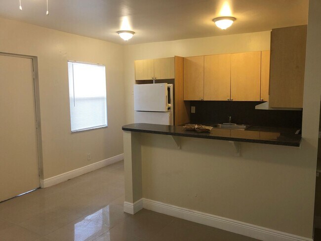 Foto del edificio - Nice 1-1 Condo Apartment with Central AC, ...